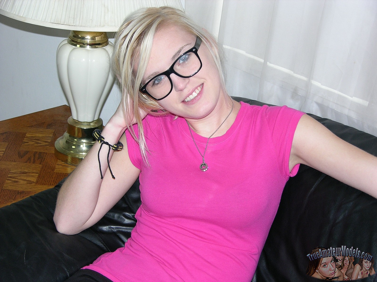 Oral-Sex Sex from alluring girlfriend in glasses