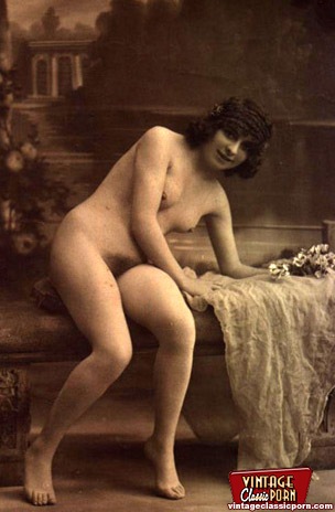 304px x 464px - Vintage models showing pubic hair in the twenties