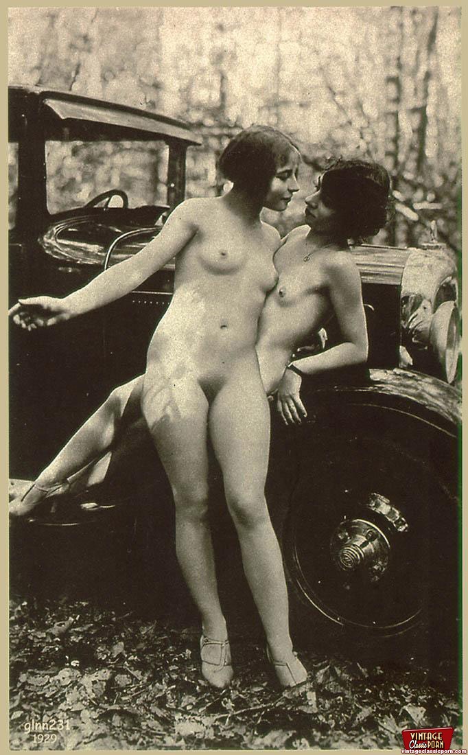 Vintage Lesbian Kissing Gallery - Real vintage lesbians with dildos made from wood